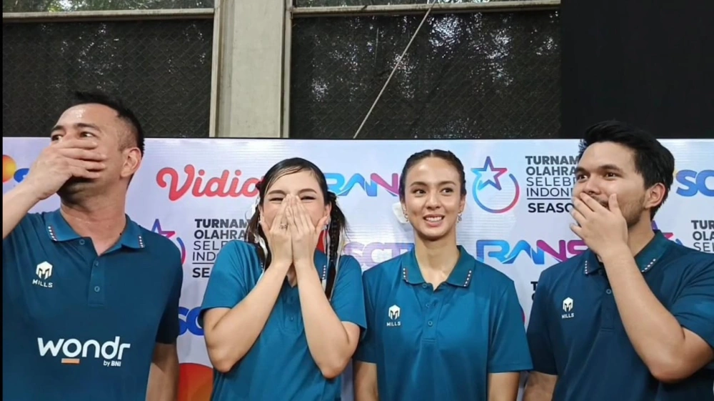 Raffi Ahmad, Valerie Tivanka, Nasya Marcella Dan Thariq Halilintar Di Gor Rawamangun, Jakarta Timur. ]FTNews/Raka]